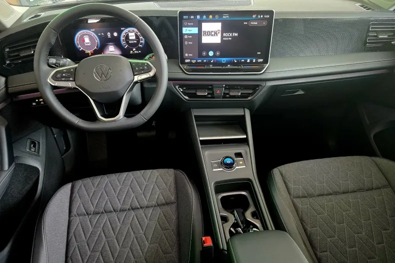 Volkswagen Tiguan din 2025 cu 4 km - oferta VOL130518 - foto 9