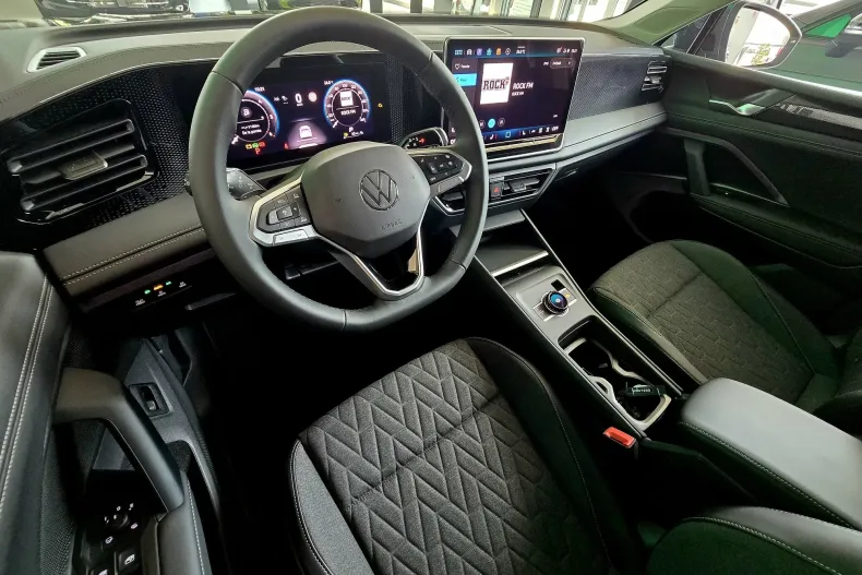 Volkswagen Tiguan din 2025 cu 4 km - oferta VOL130518 - foto 14