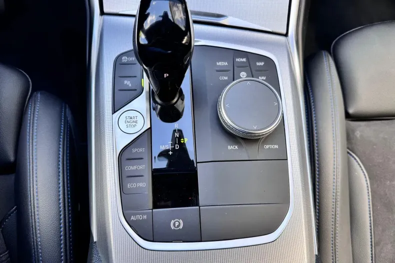 BMW Seria 3 din 2022 cu 40.300 km - oferta BMW130526 - foto 10