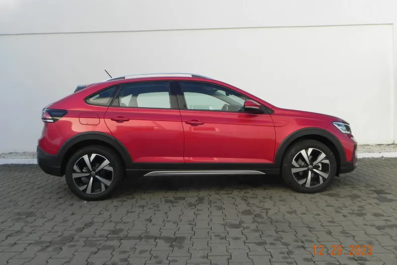 Volkswagen Taigo din 2023 cu 1.980 km - oferta VOL130527 - foto 3