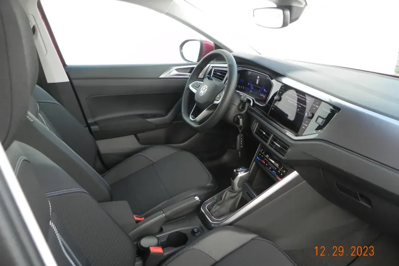 Volkswagen Taigo din 2023 cu 1.980 km - oferta VOL130527 - foto 10