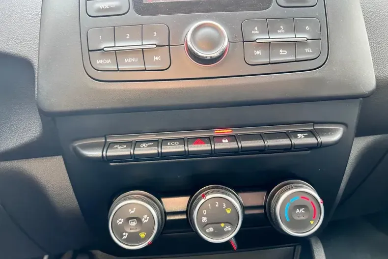 Dacia Duster din 2020 cu 111.334 km - oferta DAC130529 - foto 12