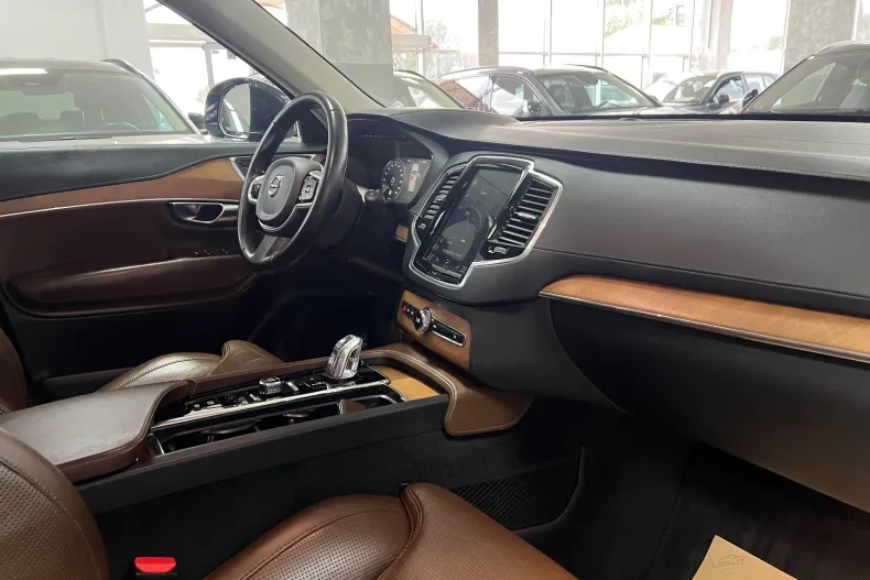 Volvo XC90 din 2019 cu 99.900 km - oferta VOL130537 - foto 16