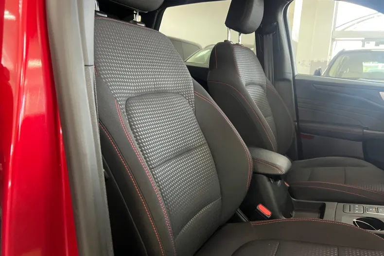 Ford Kuga din 2021 cu 136.000 km - oferta FOR130540 - foto 12