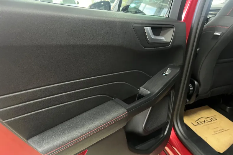 Ford Kuga din 2021 cu 136.000 km - oferta FOR130540 - foto 18