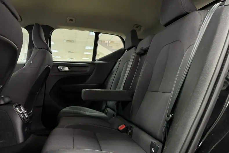 Volvo XC40 din 2022 cu 144.260 km - oferta VOL130554 - foto 16