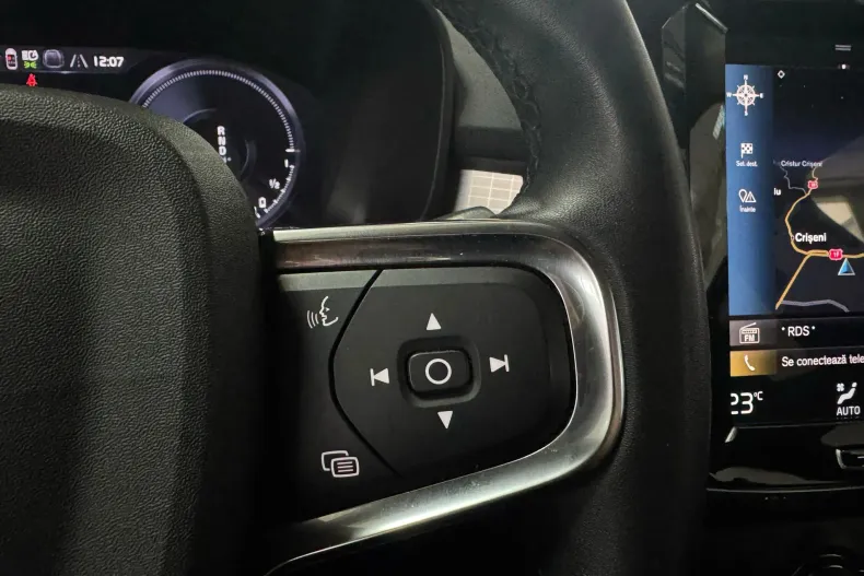 Volvo XC40 din 2022 cu 144.260 km - oferta VOL130554 - foto 23