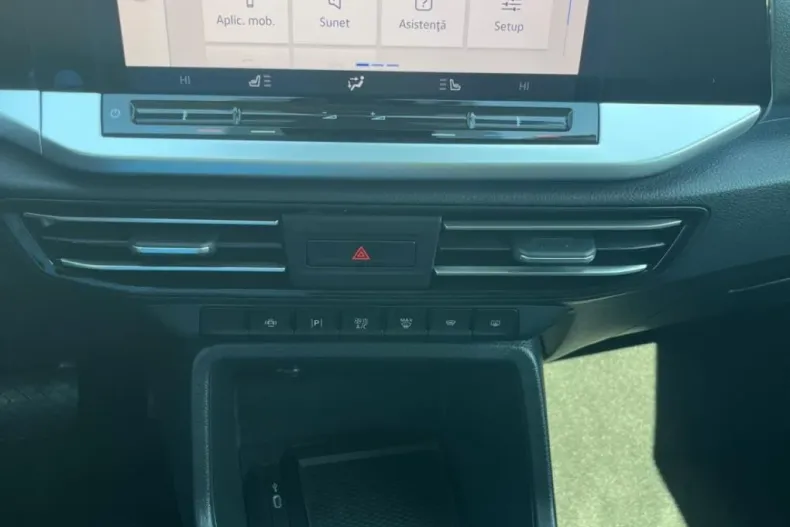 Ford Tourneo Connect din 2024 cu 20.201 km - oferta FOR130562 - foto 17