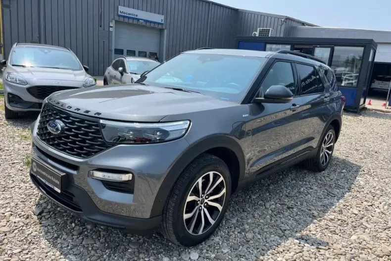 Ford Explorer din 2023 cu 21.098 km - oferta FOR130565 - foto 3