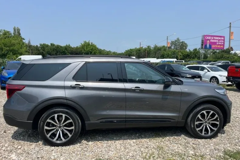 Ford Explorer din 2023 cu 21.098 km - oferta FOR130565 - foto 7