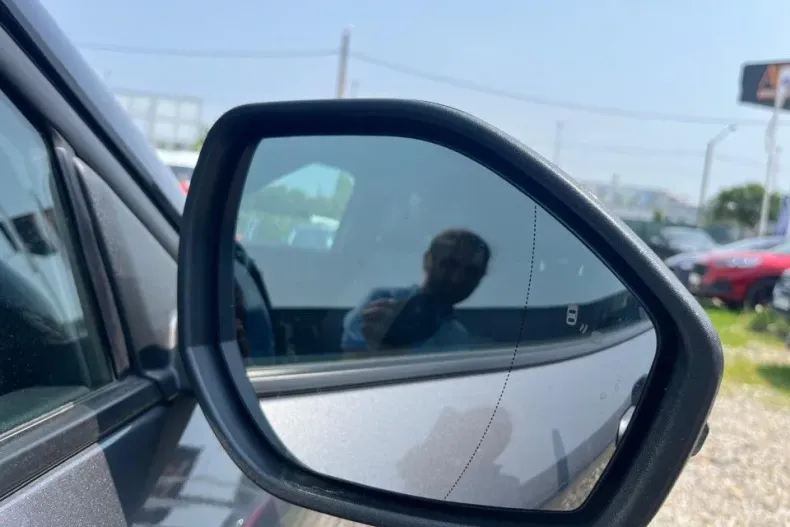 Ford Explorer din 2023 cu 21.098 km - oferta FOR130565 - foto 19