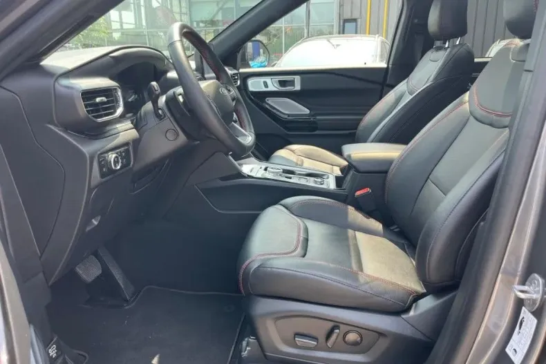 Ford Explorer din 2023 cu 21.098 km - oferta FOR130565 - foto 26