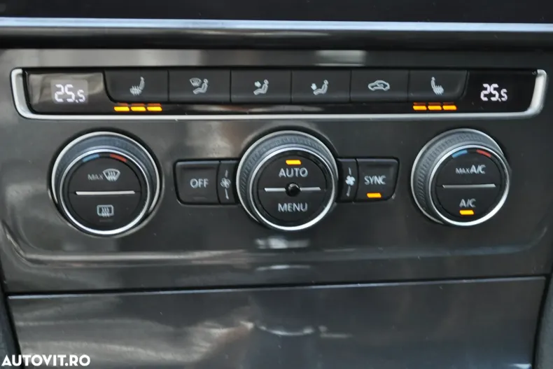 Volkswagen Golf din 2020 cu 173.952 km - oferta VOL130579 - foto 32