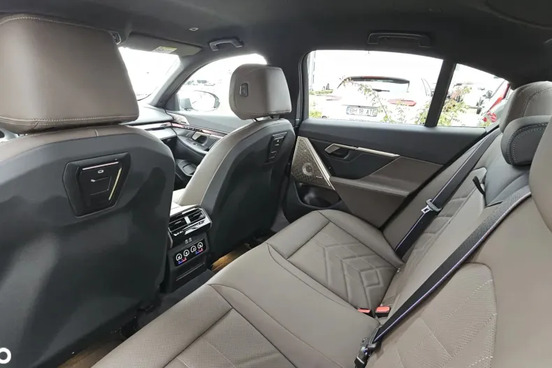 BMW i5 din 2024 cu 7.000 km - oferta BMW130617 - foto 8