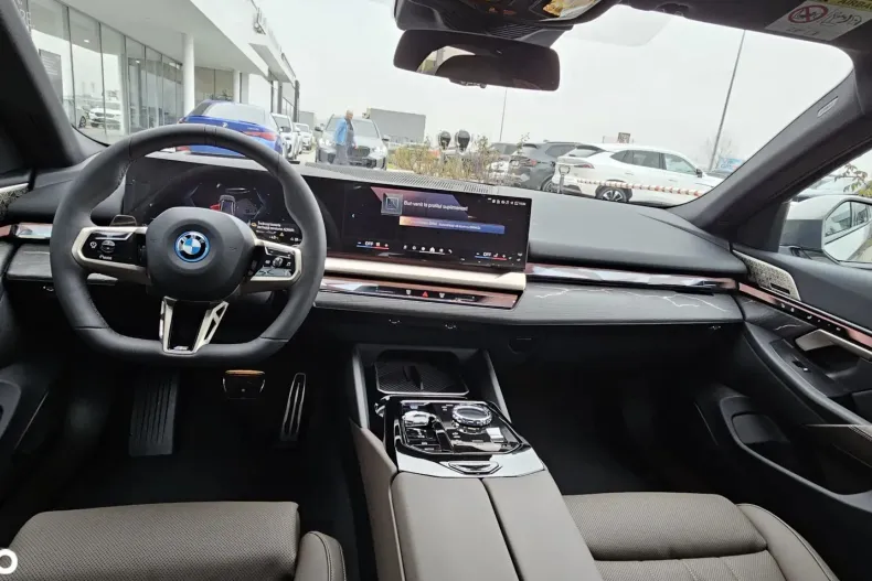 BMW i5 din 2024 cu 7.000 km - oferta BMW130617 - foto 9