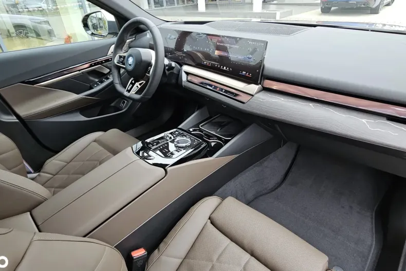 BMW i5 din 2024 cu 7.000 km - oferta BMW130617 - foto 10