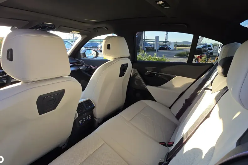 BMW Seria 5 din 2025 cu 10 km - oferta BMW130625 - foto 8