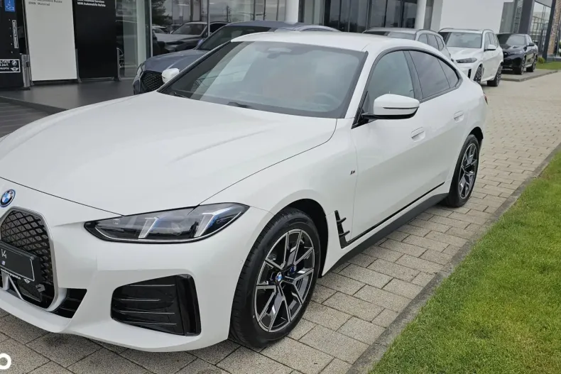 BMW i4 din 2025 cu 9 km - oferta BMW130638 - foto 1