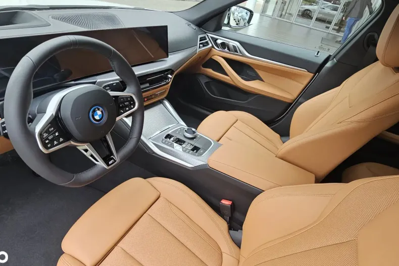 BMW i4 din 2025 cu 9 km - oferta BMW130638 - foto 5