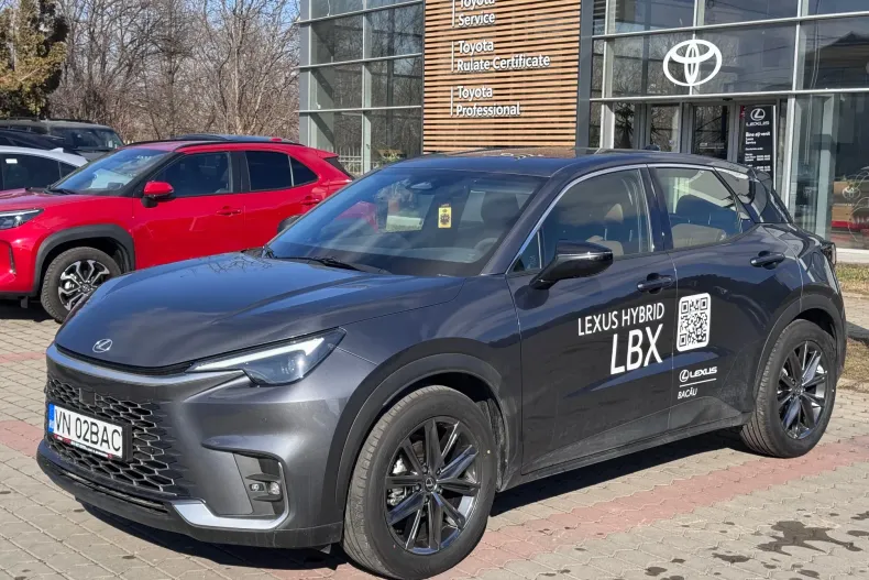 Lexus LBX din 2024 cu 900 km - oferta LEX130649 - foto 2