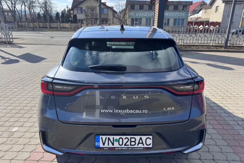 Lexus LBX din 2024 cu 900 km - oferta LEX130649 - foto 6