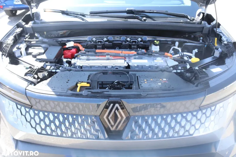Renault Scenic din 2024 cu 7.681 km - oferta REN130656 - foto 21
