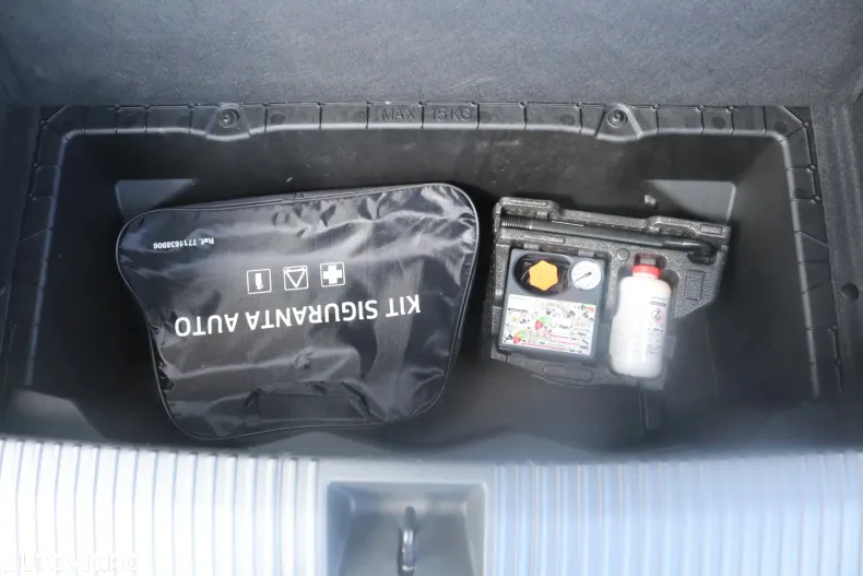 Renault Scenic din 2024 cu 7.681 km - oferta REN130656 - foto 22