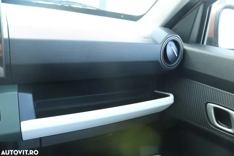 Dacia Spring din 2024 cu 7.292 km - oferta DAC130658 - foto 25