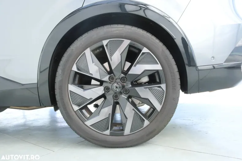 Renault Rafale din 2024 cu 1.786 km - oferta REN130659 - foto 6