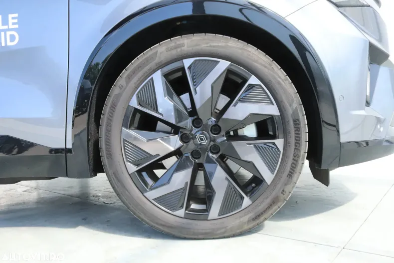 Renault Rafale din 2024 cu 1.786 km - oferta REN130659 - foto 8