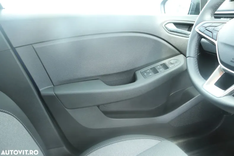 Renault Clio din 2024 cu 16.319 km - oferta REN130661 - foto 24