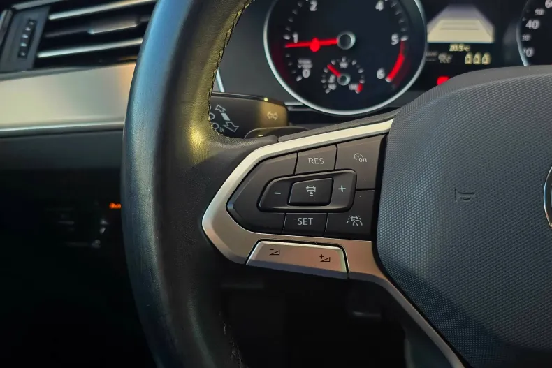 Volkswagen Passat din 2020 cu 108.587 km - oferta VOL130715 - foto 11