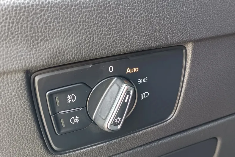 Volkswagen Passat din 2020 cu 125.447 km - oferta VOL130718 - foto 20