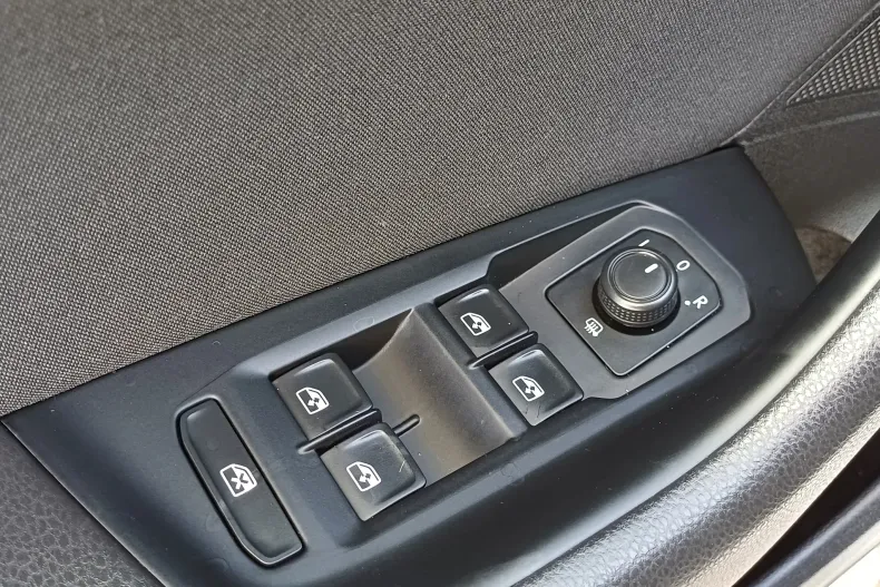 Volkswagen Passat din 2020 cu 125.447 km - oferta VOL130718 - foto 21