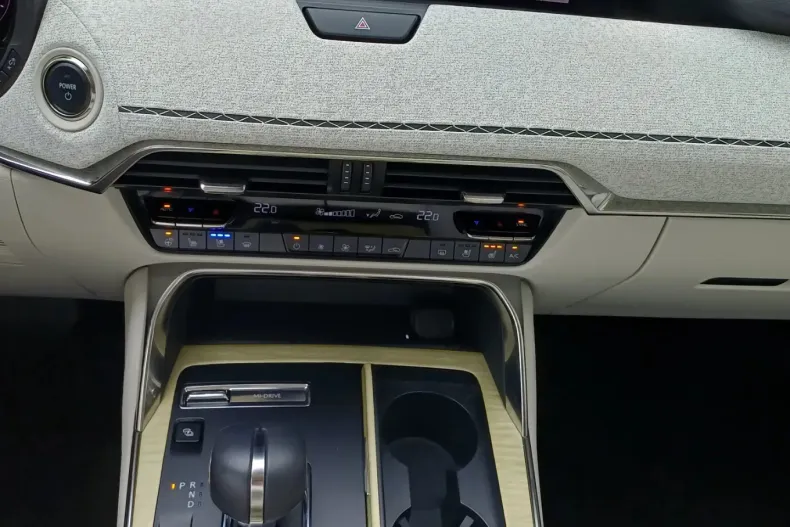 Mazda CX-60 din 2024 cu 14.956 km - oferta MAZ130729 - foto 17