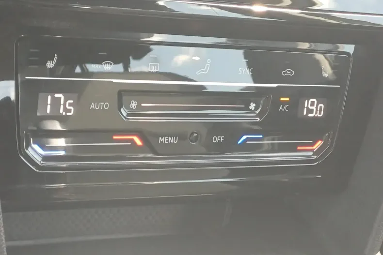 Volkswagen Passat din 2020 cu 60.500 km - oferta VOL130739 - foto 19