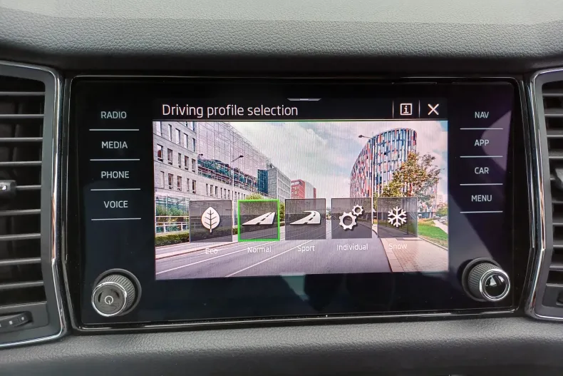 Skoda Kodiaq din 2020 cu 84.769 km - oferta SKO130742 - foto 16