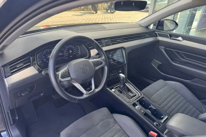 Volkswagen Passat din 2021 cu 172.523 km - oferta VOL130749 - foto 13