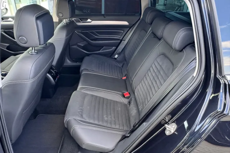 Volkswagen Passat din 2021 cu 172.523 km - oferta VOL130749 - foto 18