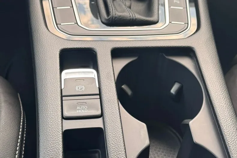 Volkswagen Passat din 2021 cu 172.523 km - oferta VOL130749 - foto 27