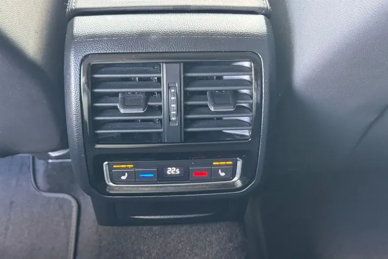 Volkswagen Passat din 2021 cu 172.523 km - oferta VOL130749 - foto 28