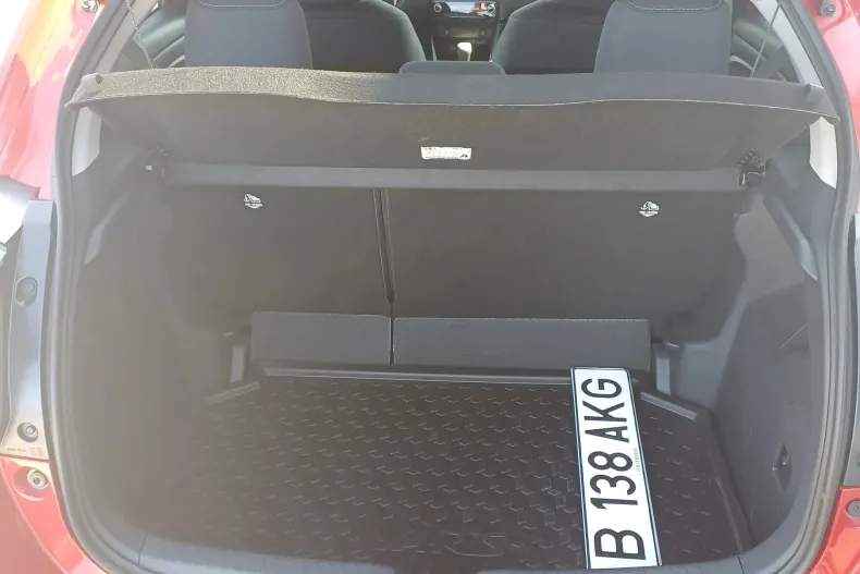 Toyota Yaris din 2025 cu 2.000 km - oferta TOY130751 - foto 6