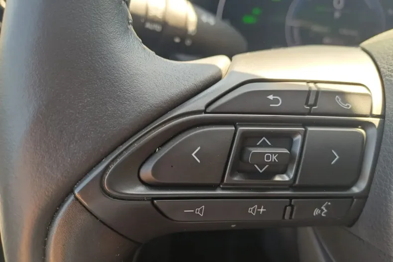 Toyota Yaris din 2025 cu 2.000 km - oferta TOY130751 - foto 14