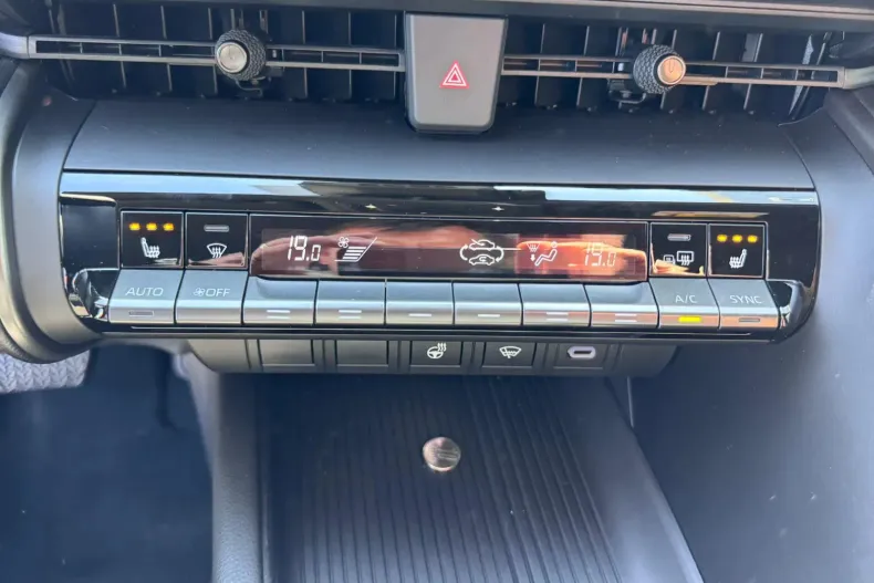 Toyota C-HR din 2023 cu 10.759 km - oferta TOY130753 - foto 20