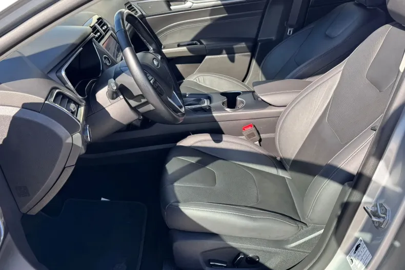 Ford Mondeo din 2022 cu 62.487 km - oferta FOR130755 - foto 10