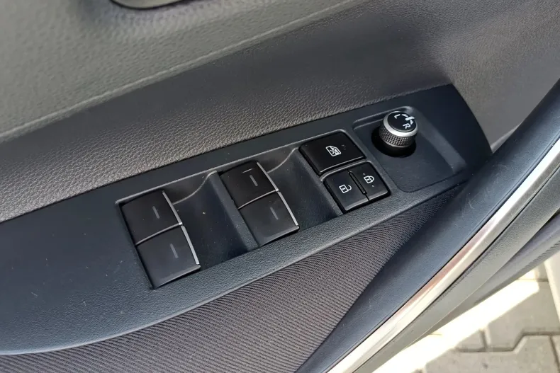 Toyota Corolla din 2022 cu 78.934 km - oferta TOY130758 - foto 15