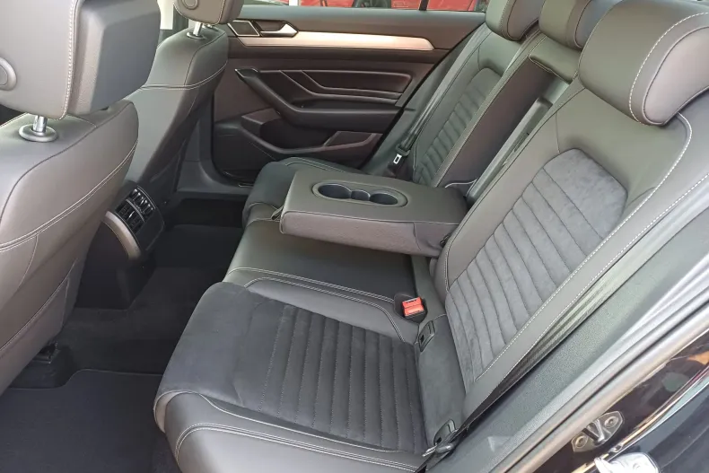 Volkswagen Passat din 2020 cu 100.900 km - oferta VOL130760 - foto 8