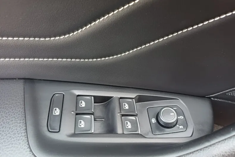 Volkswagen Passat din 2020 cu 100.900 km - oferta VOL130760 - foto 12