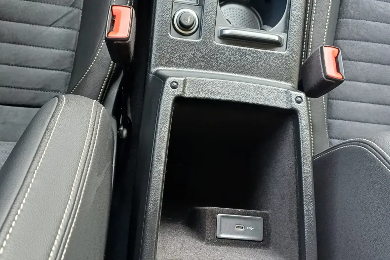 Volkswagen Passat din 2020 cu 100.900 km - oferta VOL130760 - foto 21