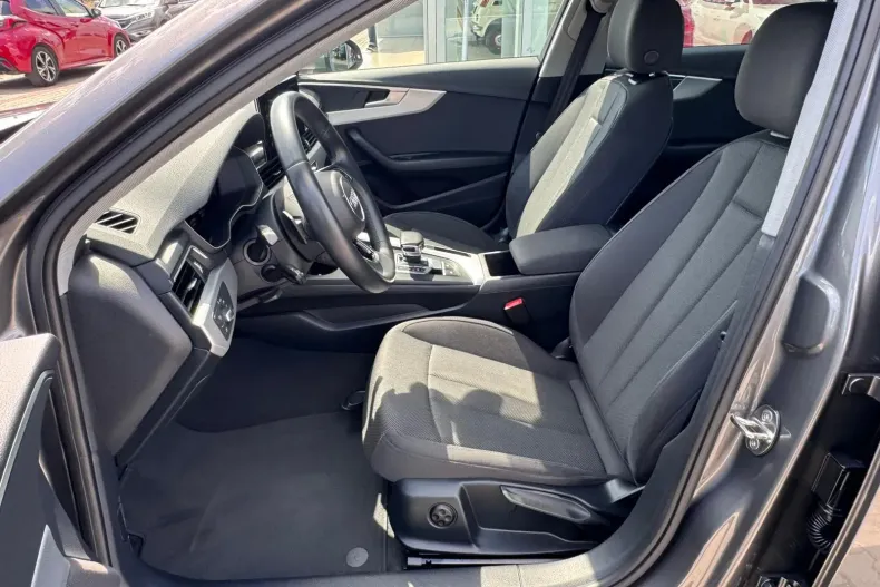 Audi A4 din 2020 cu 108.790 km - oferta AUD130763 - foto 13